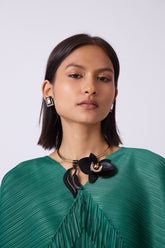 Gold leather women's black with distinctive orchid-link metal necklace